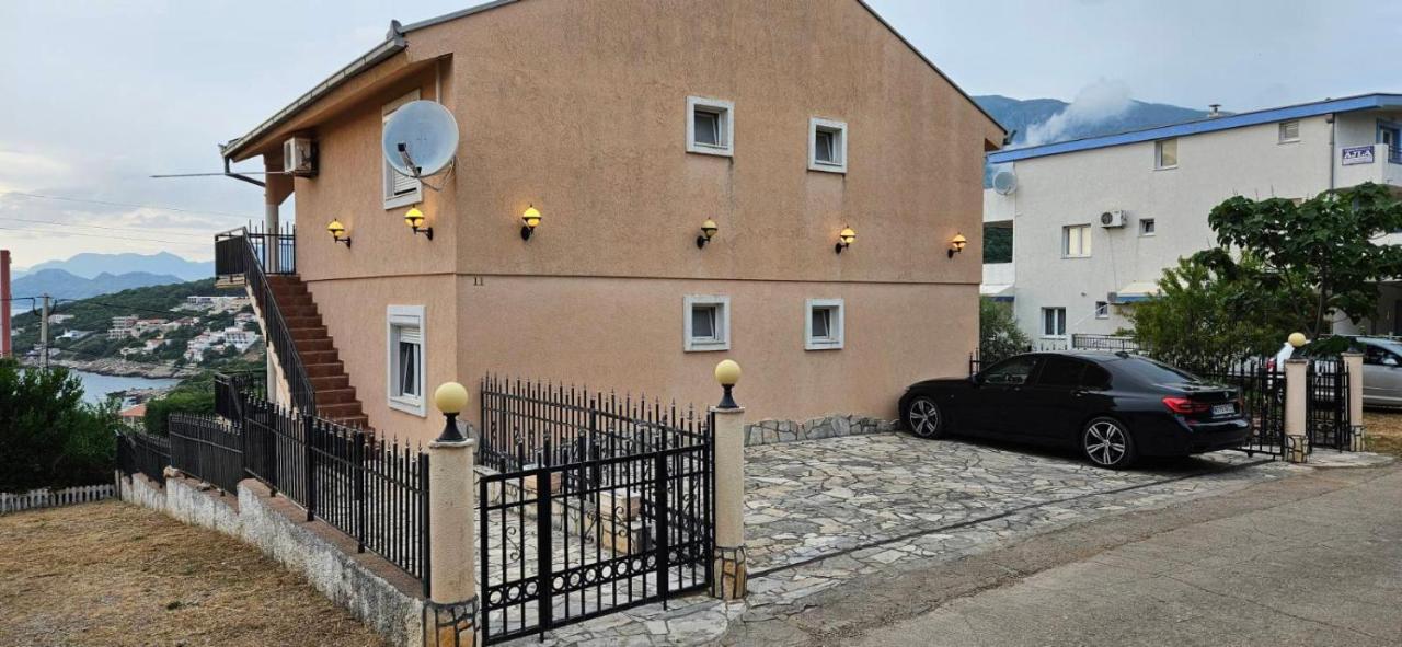 Apartmani Ljubica Utjeha Exterior photo
