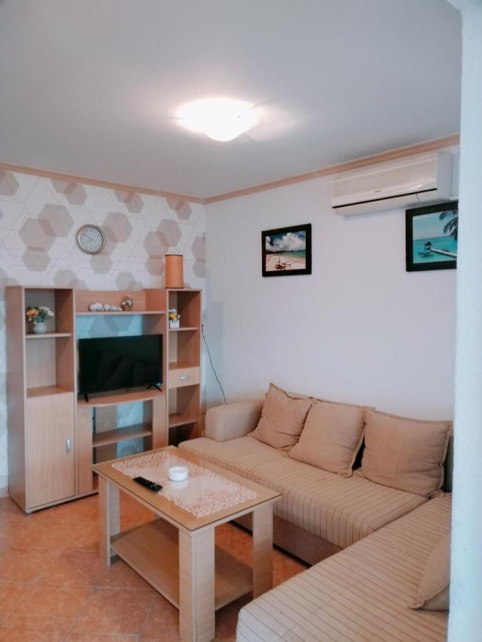 Apartmani Ljubica Utjeha Exterior photo