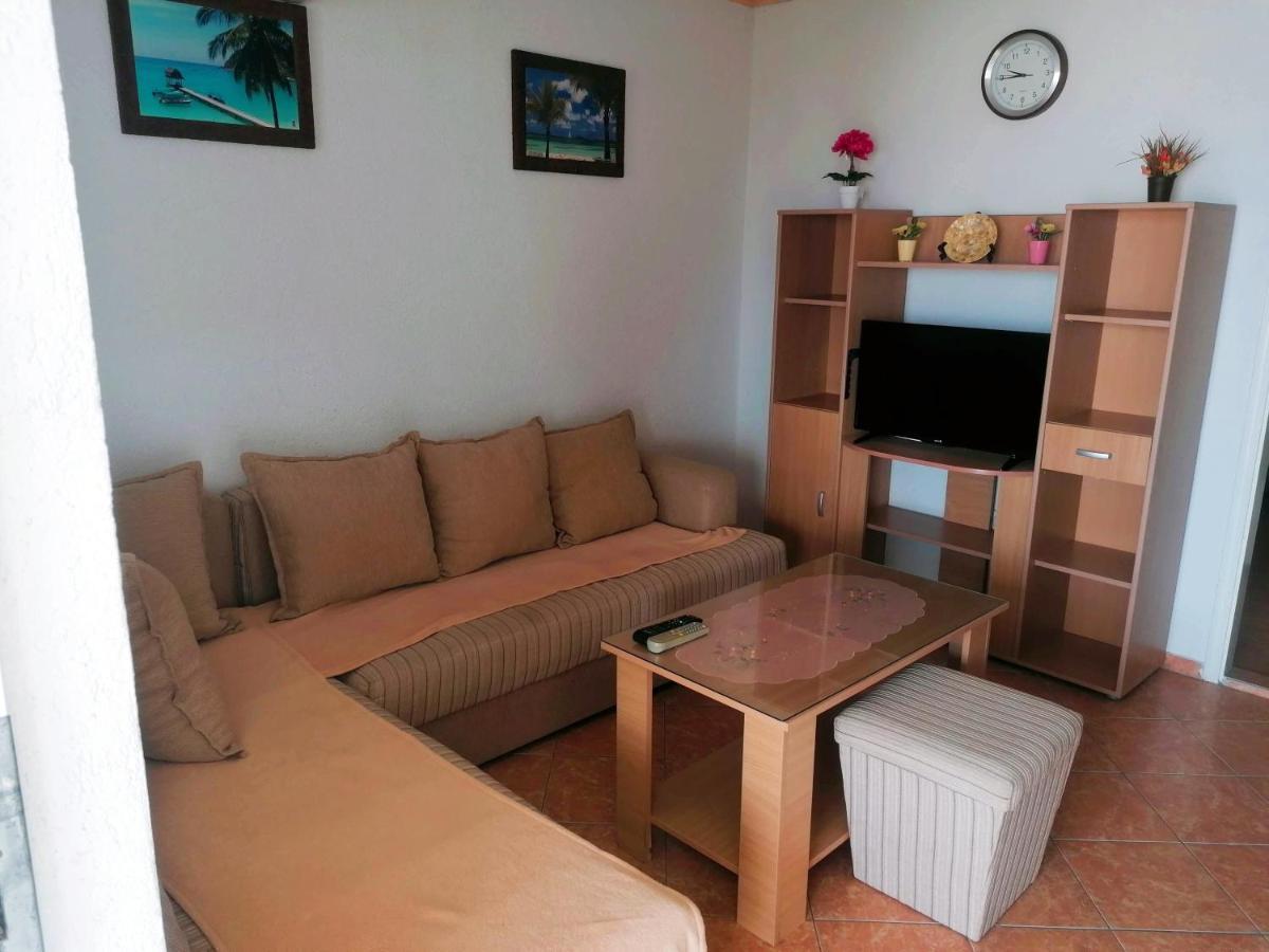 Apartmani Ljubica Utjeha Exterior photo